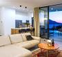 Merveilleuse nouvelle villa moderne sur la Riviera d&#39;Omis à seulement 60 mètres de la mer, avec piscine, sauna, salle de fitness et garage - pic 38