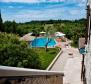 Beautiful old stone remodelled villa in Kurili, Kanfanar which offers restaurant, 7 apartments and four deluxe rooms - pic 5