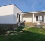 Neu gebaute Villa in der Gegend von Rovinj, 6 km vom Meer entfernt, mit Swimmingpool, der Preis ist für die aktuelle Phase festgelegt - foto 3
