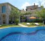 Apart-house of 9 apartments in Valbandon just 900 meters from the beach - pic 2