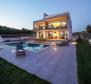 Fascinující moderní vila s výhledem na souostroví Zadarské ostrovy - pic 8