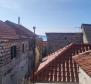 Investment property - house for renovation in Kastel Stari - pic 3