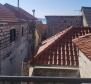 Investiční nemovitost - dům k rekonstrukci v Kaštel Stari - pic 14