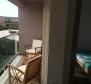Nieruchomość z 3 apartamentami i basenem w Rogoźnicy - pic 23
