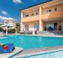 Villa avec piscine près des plages de la ville à Niva Veruda, banlieue de Pula 