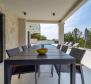 Schöne Villa mit Swimmingpool in Meeresnähe in Vrbnik, erste Baulinie zum Meer - foto 17