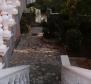 Guest house with 5 apartments for sale in Krk, 700 meters from the sea - pic 12