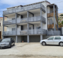 Tourist property with 11 apartments 150 meters from the sea on Pag - pic 3