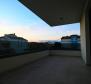 Роскошная двухуровневая квартира в Баньоле с видом на море, всего в 150 метрах от моря - фото 3