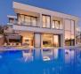 Nádherná moderní vila na Hvaru s bazénem a vynikající architekturou - pic 57