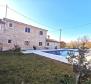 Zwei solide Steinvillen mit Swimmingpool zum Verkauf in Višnjan, Porec - foto 2