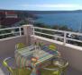 Amazing property with 5 apartments just 50 meters from the sea in Dalmatian Novigrad - pic 5