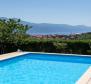 Freistehende Villa mit Swimmingpool in Viškovo, Marinići über Rijeka, mit weitem Meerblick - foto 4