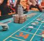 Offre d'espace HÔTEL plus CASINO à Umag en première ligne de mer, en face du port de plaisance - pic 3