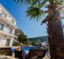 Luxusní vila v Marina, Trogir na první linii k moři - pic 5
