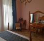 Просторный добротный дом в Каштаньере, Пула, в 2 км от моря - фото 11