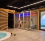 Krásná luxusní vila s wellness, bazénem, výtahem, prostornými terasami a fantastickým výhledem na Omišskou riviéru - pic 6