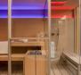 Krásná luxusní vila s wellness, bazénem, výtahem, prostornými terasami a fantastickým výhledem na Omišskou riviéru - pic 8