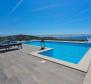 Remarkable villa for sale in Sevid just 200 meters from the sea - pic 4