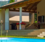 Moderně řešená vila s bazénem na velké zahradě v oblasti Buzet - pic 34