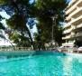 Exceptional apartment in 5***** seafront complex with swimming pool near Split 