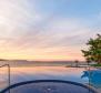 Außergewöhnliche Wohnung in einem 5-Sterne-Komplex direkt am Meer mit Swimmingpool in der Nähe von Split - foto 3