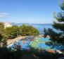 Außergewöhnliche Wohnung in einem 5-Sterne-Komplex direkt am Meer mit Swimmingpool in der Nähe von Split - foto 5