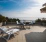 Außergewöhnliche Wohnung in einem 5-Sterne-Komplex direkt am Meer mit Swimmingpool in der Nähe von Split - foto 15