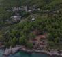 Teren miejski z panoramicznym widokiem na morze na wyspie Hvar - pic 8