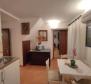Maison unique avec 4 appartements dans la vieille ville de Rovinj - pic 26
