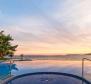 Absolutně nejlepší nabídka na prázdninovém předměstí Splitu v 5***** komplexu v 1. linii k moři v oblasti Splitu - pic 5