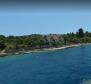 Романтический изолированный дом на острове Дрвеник на 1-й линии моря с собственным причалом - фото 6