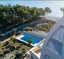 Das fantastische Anwesen in Podstrana mit Swimmingpool bietet 2 Luxusapartments 