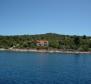 Романтический изолированный дом на острове Дрвеник на 1-й линии моря с собственным причалом - фото 9
