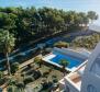 Incroyable propriété à Podstrana avec piscine propose 2 appartements de luxe - pic 21