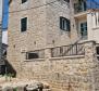 Magnificent villa in Kastel Sucurac only 50 meters from the sea - pic 56
