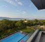 Роскошная современная вилла с бассейном и видом на море на острове Крк - фото 22