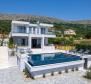 Pozoruhodná moderní vila nedaleko Splitu s panoramatickým výhledem na moře - pic 2
