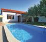 Villa en pierre rénovée avec piscine à Marcana 
