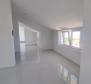 Apartment in a new building with a sea view in Crikvenica - pic 7