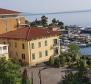 Csökkentett ár - Fantasztikus apartman első sorban a tengerhez Abbázia központjában egy történelmi villában, kilátással - pic 19