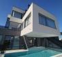 Ohromující nová moderní vila v Medulinu, 150 metrů od moře - pic 12