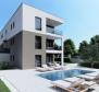Nový apartmánový komplex s bazénem moderní architektury v regionu Poreč, 8 km od moře - pic 2