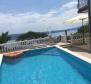 Tourist property with swimming pool, gym and panoramic sea views - pic 4