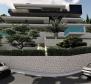 Великолепная квартира 239 кв.м. с частным бассейном над центром Опатии, в эксклюзивном новом здании, гараж, с видом на море! - фото 11