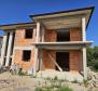 Rohbau-Villa in ruhiger Lage in Vrbnik auf der Insel Krk - foto 4