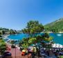 Великолепный прибрежный отель с рестораном и бассейном в престижном пригороде Дубровника - фото 20