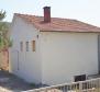Detached house 110 m from the sea, with terrace and sea view on Ciovo, Mavarstica area - pic 3
