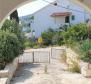 Detached house 110 m from the sea, with terrace and sea view on Ciovo, Mavarstica area - pic 8