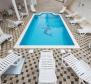 Апарт-отель с бассейном на Чиово в 100 метрах от моря - фото 2